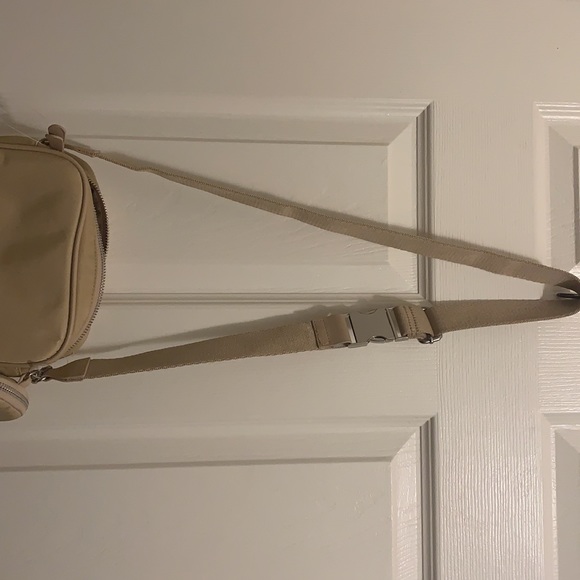 Nude cross body with coin purse - Picture 2 of 4